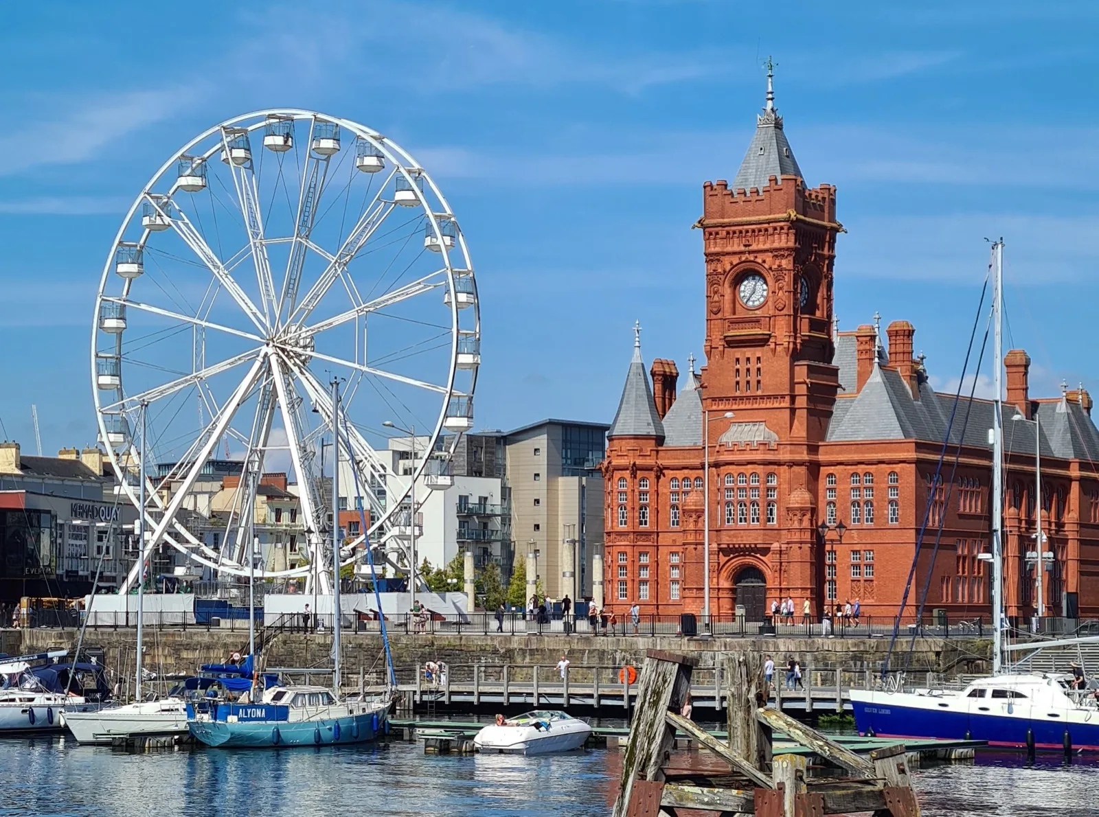 Language stay in Cardiff, United Kingdom