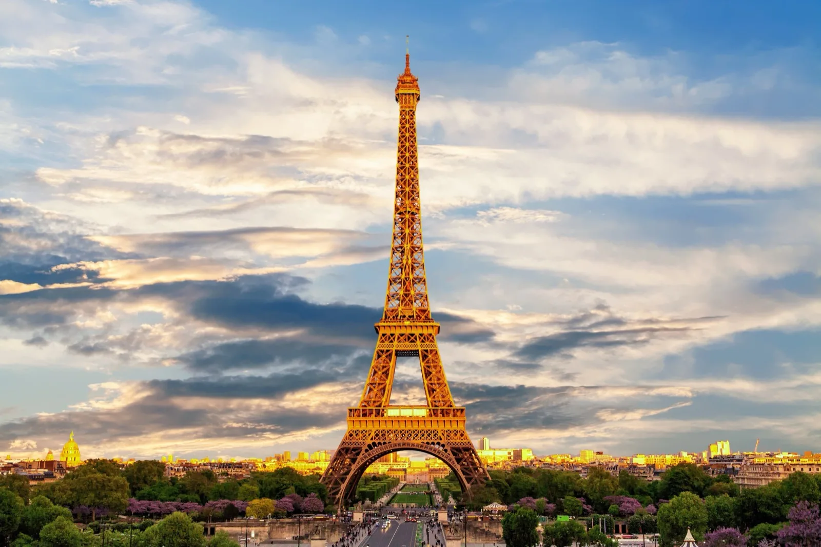 Language stay in Paris, France